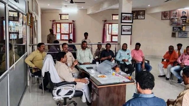 लखीमपुर खीरी केंद्रीय गृह राज्य मंत्री ने जनता दरबार लगाकर सुनी लोगों की समस्याएं