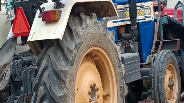 हिलसा के गुलनी गांव के समीप से पुलिस ने लाबारिस ट्रैक्टर को किया बरामद