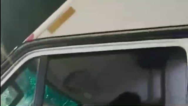 सदर चौराहे पर एंबुलेंस ने ई रिक्सा को रौंदा, कई यात्रियों की हालत गम्भीर, जिला अस्पताल पहुंचाया