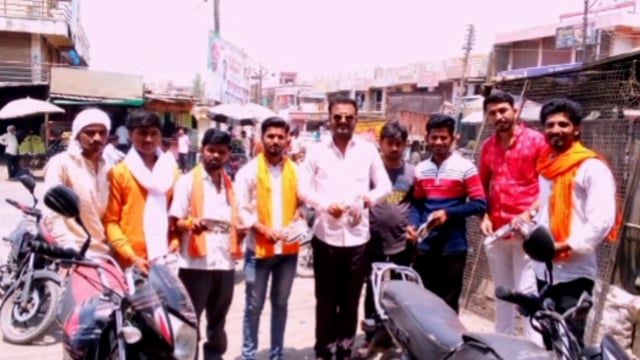 पालम शहरातील मुख्य चौकात महागाई विरोधात युवा सेनेच्या वतीने थाळी नाद आंदोलन करण्यात आले आहे