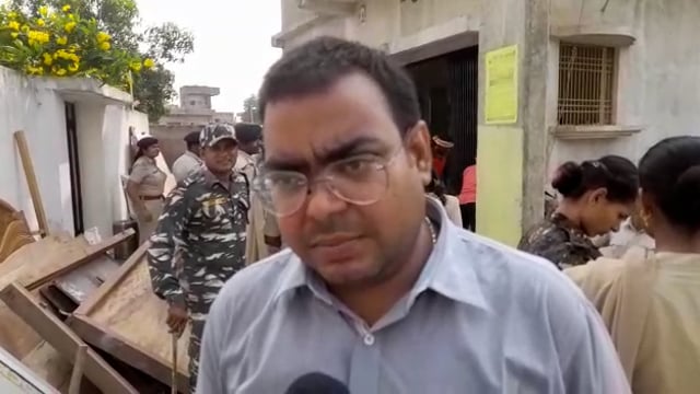 सदानंद रावत के घर कुर्की जब्ती फेरारी मुजरिम था सुनी अधिकारी ने क्या कहा जमुई से पंकज कुमार की रिपोर्ट