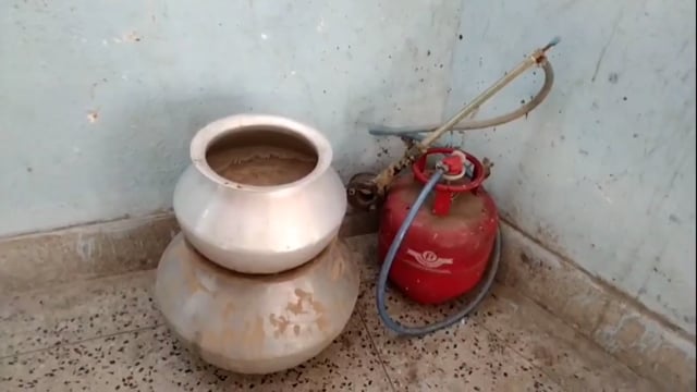 हवनपुरा गांव से महिला शराब तस्कर को किया गया गिरफ्तार।