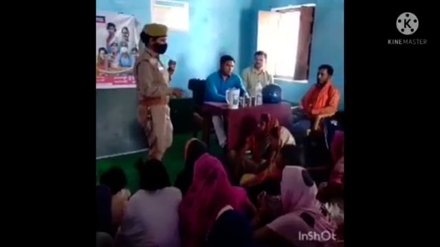 गोंडा न्यूज़ एंटी रोमियो टीम के सदस्यों ने महिलाओं एवं बच्चियों को किया जागरूक