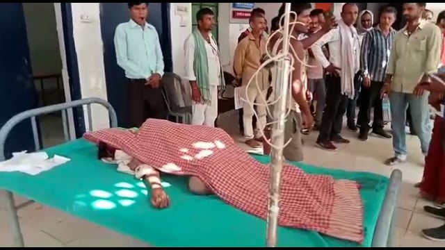 जेठौर नदी में भैस को नहलाने के क्रम में भैस ने 12 साल के बच्चे को पटक कर किया जख्मी चिकित्सक ने मृत घोषित किया l