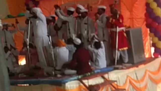 पालम तालुक्यातील फळा येथे श्री संत मोतीराम महाराज यांचा जन्म उत्सव मोठ्या उत्साहात साजरा करण्यात आला आहे भाविक सहभागी