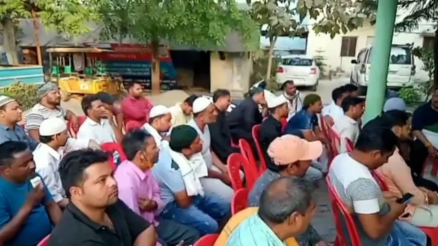 मांस कारोबारियों के साथ पुलिस की बैठक