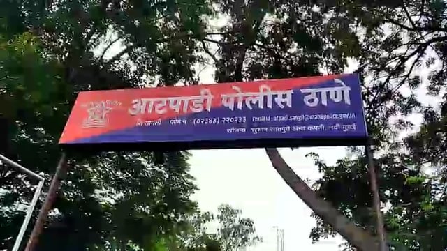 धांडोर मळा येथे अज्ञात चोरट्यांनी कडून जबरी चोरी सोने चांदी दागिने सह रोख रक्कम एक लाख 72 हजार पाचशे रुपये लंपास #atpoli