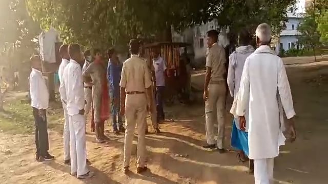 हिलसा शहर के सूर्य मंदिर छठ घाट पर BDO और SHO ने व्यवस्था का लिया जायजा