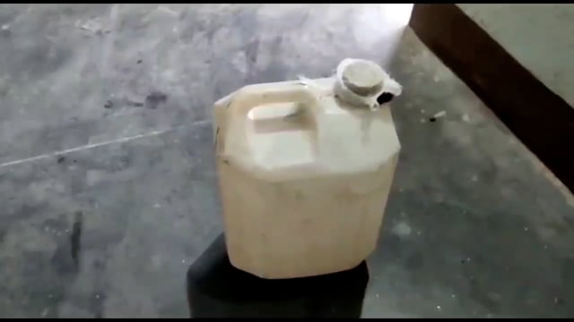 8 लीटर देशी शराब के साथ एक कारोबारी को बिंद थाने की पुलिस ने किया गिरफ्तार