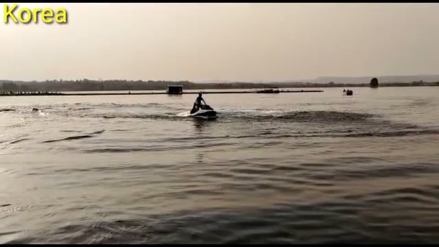 झुमका बांध में मिनी गोवा की तर्ज पर चालू हुआ वोटिंग युवाओं का बना आकर्षण का केंद्र