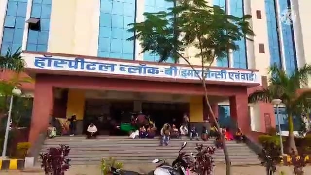 गिरीयक : खखनडुआ गाँव में बाल कटानें जा रहे दो भाई के ऊपर गिरा पेड़ मौके पर हुआ घायल , विम्स अस्पताल में कराया गया भर्ती