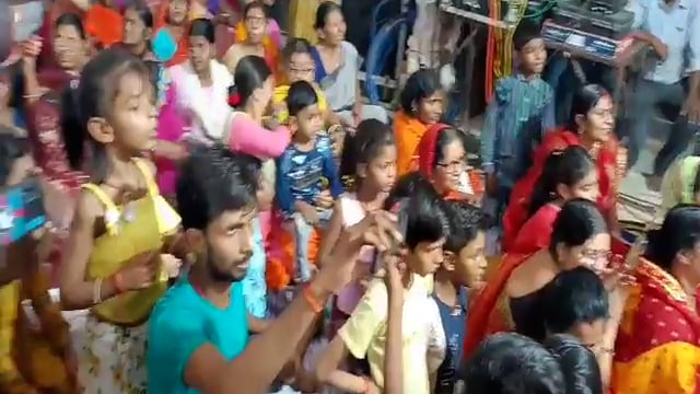 हिलसा शहर के माता महाकाली मंदिर आयोजित भक्ति जागरण में झूमे श्रोता