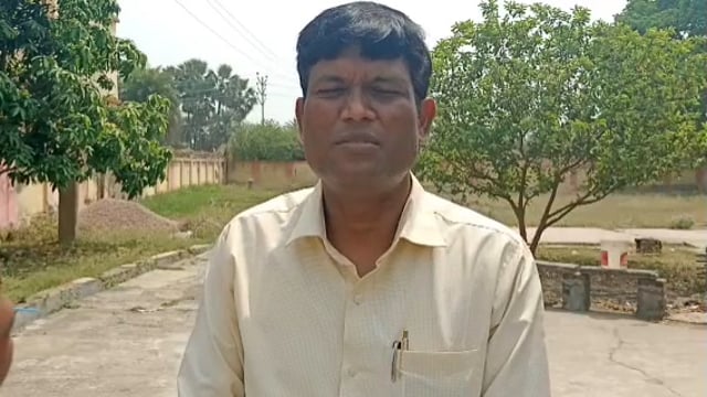 जमुई से पहुंचे अधीक्षण अभियंता ने चेवाड़ा पावर सबस्टेशन का लिया जायजा