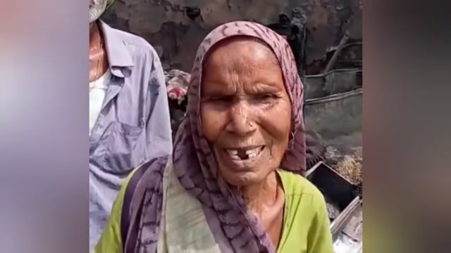 कोंच:-अज्ञात कारणों के चलते घर मे लगी सामान जलकर हुआ राख