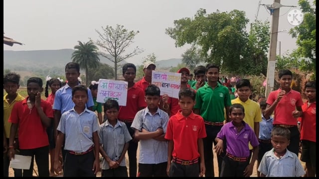 संत पैट्रिक स्कूल बसमाता के द्वारा अनामांकित बच्चों को नामांकन के लिए जागरूक