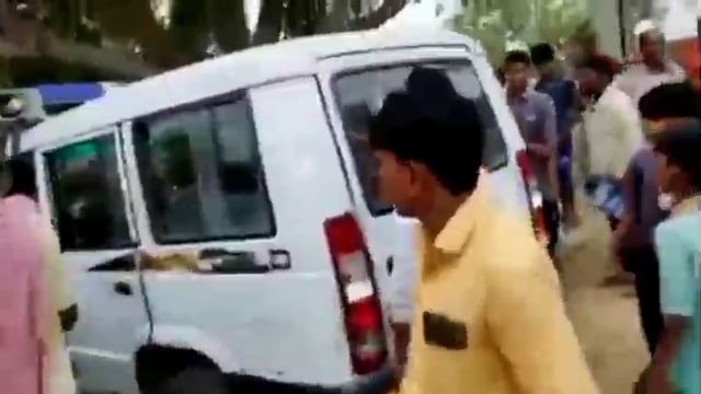 बांका एसपी ने धनकुंड थानाध्यक्ष व एसआई को किया निलंबित , वसूली के आरोप में ग्रामीणों का हंगामा करते वीडियो हुआ था वायरल