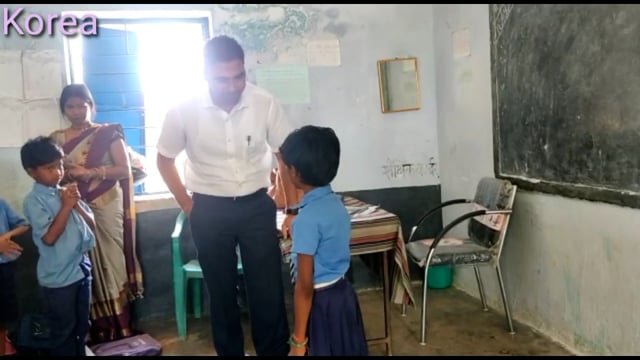 ढाई वर्ष की बच्ची ने कलेक्टर कुलदीप शर्मा का मोहा मन