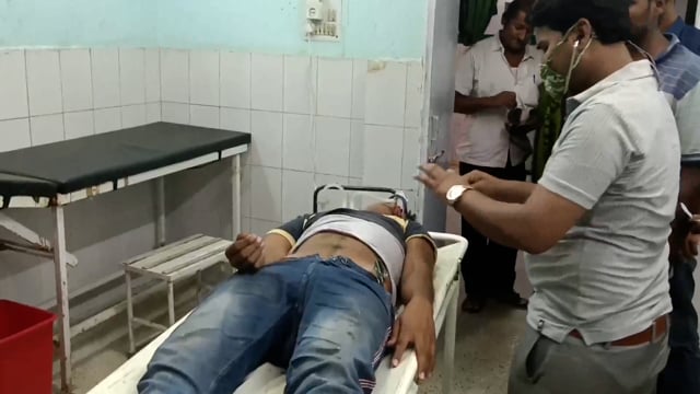 लखीसराय रेलवे स्टेशन पर ट्रेन की चपेट में आने से युवक हुआ घायल लाया गया सदर अस्पताल