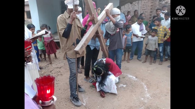 बेलहर:-ईसाई समुदाय के लोगों ने प्रभु ईसा मसीह के बलिदान की वर्षगांठ शुभ शुक्रवार को मनाया