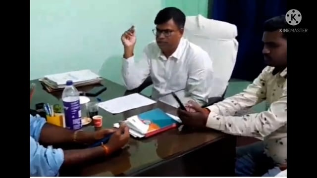 प्रखंड विकास पदाधिकारी के साथ मुखिया की हुई बैठक पंचायत में योजनाओं के संचालन पर हुई चर्चा