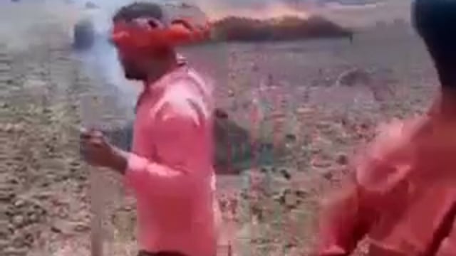 उकसी गांव में आग लग जाने से लगभग 40 बीघे में लगी गेहूं की फसल जलकर राख