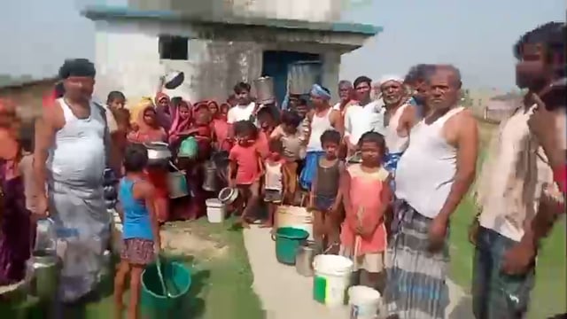 बबुरा महादलित टोला के ग्रामीणों को पीएचईडी के जल मीनार से नहीं मिल पा रहा है पानी, नाराज ग्रामीणों ने किया प्रदर्शन
