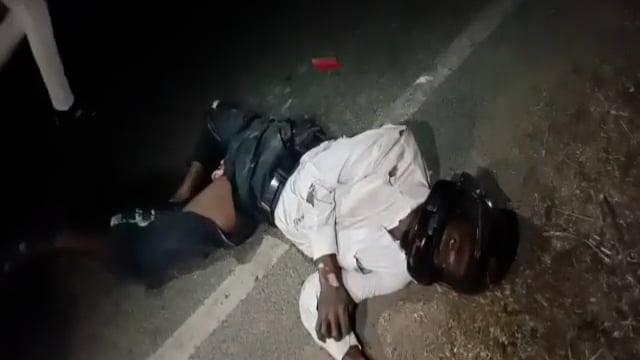 हिलसा-फतुहा मार्ग में चंदकुरा गांव के समीप ट्रक के चपेट में आने से बाइक सवार अधिवक्ता की हुई मौत 