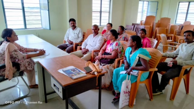 चानन  : बीपीआरओ ने किया ग्राम कचहरी सचिव व न्याय मित्र के साथ समीक्षा बैठक। 