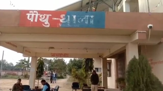 बिजली विभाग द्वारा रफीगंज के पौथु में की गई छापामारी तीन पकड़े गए