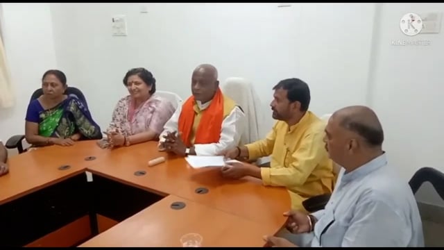 जहानाबाद के गांधी मैदान स्थित सर्किट हाउस में विधि एवं गन्ना मंत्री ने किया प्रेसवार्ता।