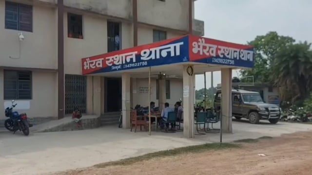 हेडक्वार्टर डीएसपी ने भैरबस्थान थाना का किया निरीक्षण, अनुसंधान में तेजी लाने का निर्देश