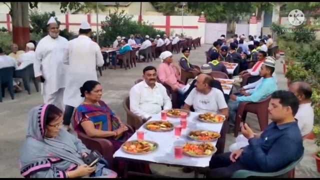 जहानाबाद अनुमंडल पदाधिकारी के आवास पर इफ्तार पार्टी का हुआ आयोजन।