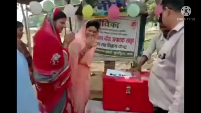 केंदुआर बाजार में नीरा बिक्री केंद्र का हुआ शुभारंभ लोगों को मिली नीरा के फायदे की जानकारी