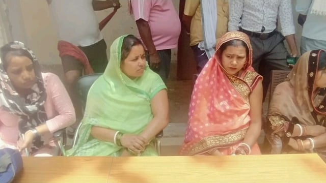 चानन  :  प्रखंड क्षेत्र के कुल दस पंचायतों में हुआ विशेष ग्राम सभा का आयोजन। 