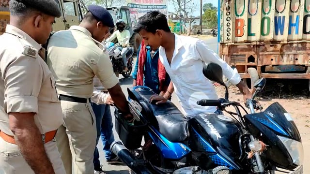 बिंद थाना पुलिस के द्वारा चलाया गया वाहन चेकिंग अभियान