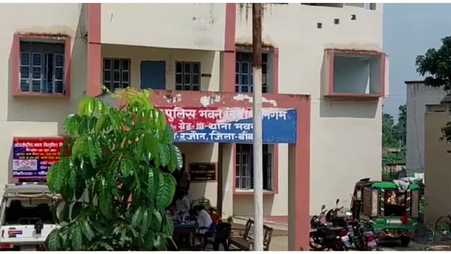 फेसबुक से हुआ प्यार लड़के के आनाकानी पर लड़की पहुंची थाने