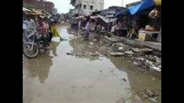जलजमाव से आवागमन में परेशानी