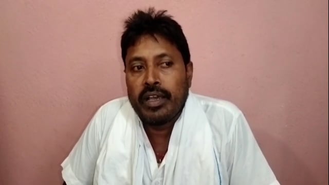 वेना थाना के बगल माल खाना में पानी पीने के लिए सिपाही बूंद बूंद के लिए तरस रहे हैं, लोग।