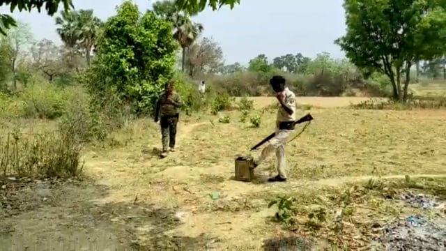 चानन  : कुंदर जंगल में शराब के खिलाफ छापामारी अभियान में भारी मात्रा में शराब जब्त,  दर्जनो भट्ठी ध्वस्त। 