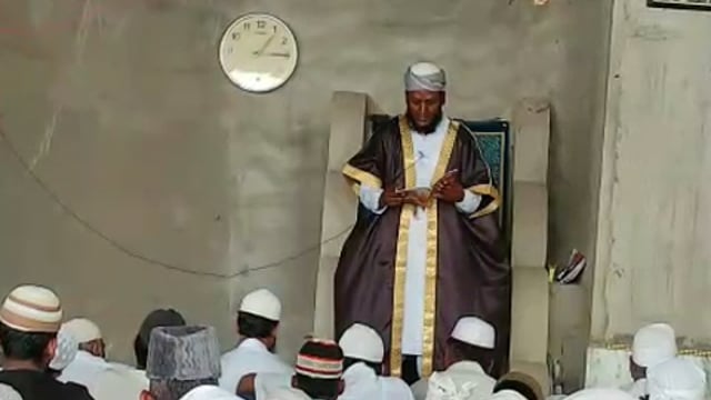 अलविदा जुम्मे की नमाज को लेकर गांडेय के मस्जिदों में नमाजियों की भीड़ उमड़ पड़ी