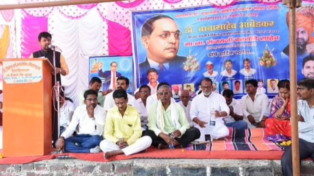 राज्यमंत्री संजय बनसोडे यांच्या हस्ते तालुक्यात विविध ठिकाणी डॉ बाबासाहेब आंबेडकर यांची जयंती साजरी