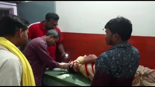 अमरपुर : सीझूआ गांव में ब्रेकर पर बाईक असंतुलित हो जाने से पीछे बैठी महिला गिरी प्राथमिक उपचार के बाद रेफर l