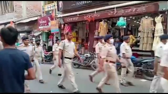 अमरपुर : ईद पर्व को लेकर प्रशासन सख्त नगर सहित अन्य गांवों में निकाला फ्लैग मार्च l