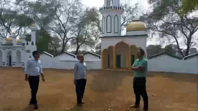 ईद के नमाज को लेकर बीडीओ व सीओ ने ईदगाहों का लिया जायजा, सुविधाओं का किया अवलोकन