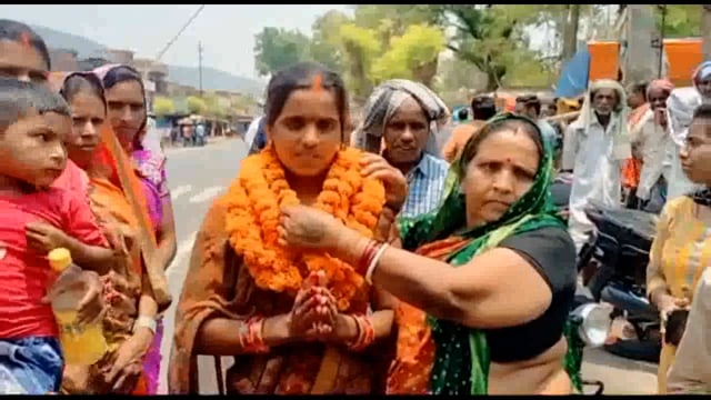 डुमरी प्रखंड में मुखिया पद हेतु 50 प्रत्याशियों ने आज कराया नॉमिनेशन