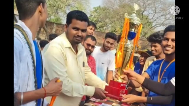 यूथ क्लब खेसर द्वारा आयोजित नाइट क्रिकेट टूर्नामेंट के फाइनल मैच में विजेता गुलनी कुशहा की टीम बनी