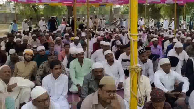 संपूर्ण राज्यासह धामणगाव रेल्वे शहरात देखील ईदचा उत्साह. 
