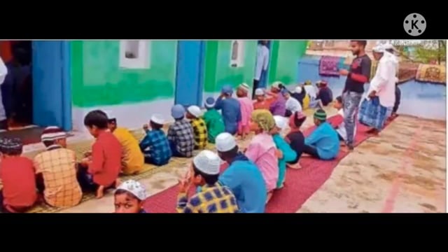 ईद उल फितर ईद का पर्व संपन, नमाज अदा कर चैन की दुआ मांगी