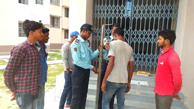 हसनगंज के प्रखंड मुख्यालय के परिसर में सुरक्षा जवान एवं सुरक्षा सुपरवाइजर की भर्ती को लेकर शिविर का किया गया आयोजन