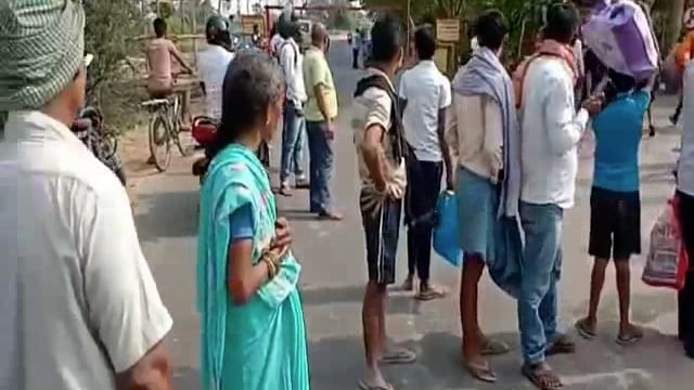 कामता हॉल्ट के समीप ट्रैक्टर और बाइक की टक्कर में किशोर की हुई मौत,परिवार में मचा कोहराम